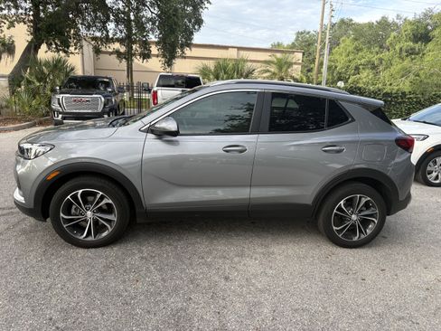 Used 2023 Buick Encore GX Select w/ Safety Package II FWD image 4