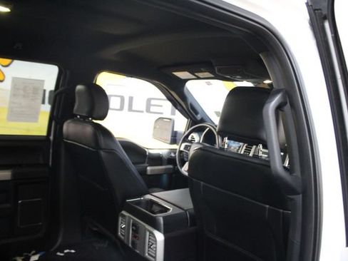 Used 2015 Ford F150 Lariat w/ Equipment Group 502A Luxury AWD/4WD image 9