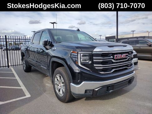 Used 2025 GMC Sierra 1500 SLT image 1