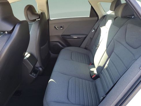 New 2025 Kia K4 EX FWD image 30