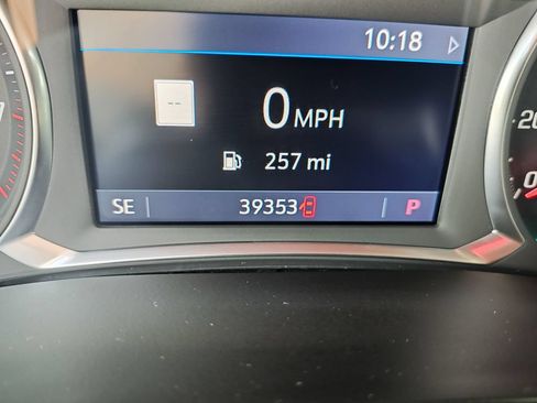 Used 2020 Chevrolet Traverse Premier FWD image 19