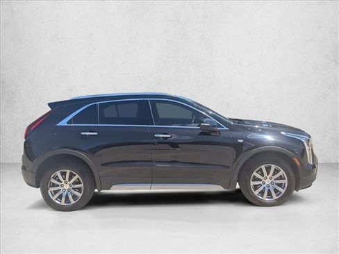 Used 2021 Cadillac XT4 Premium Luxury FWD image 4