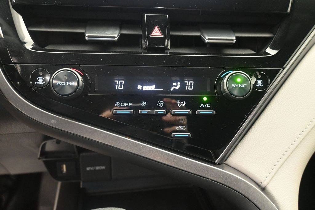 Used 2024 Toyota Camry LE FWD image 22