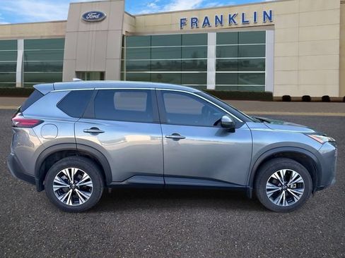 Used 2023 Nissan Rogue SV FWD image 8