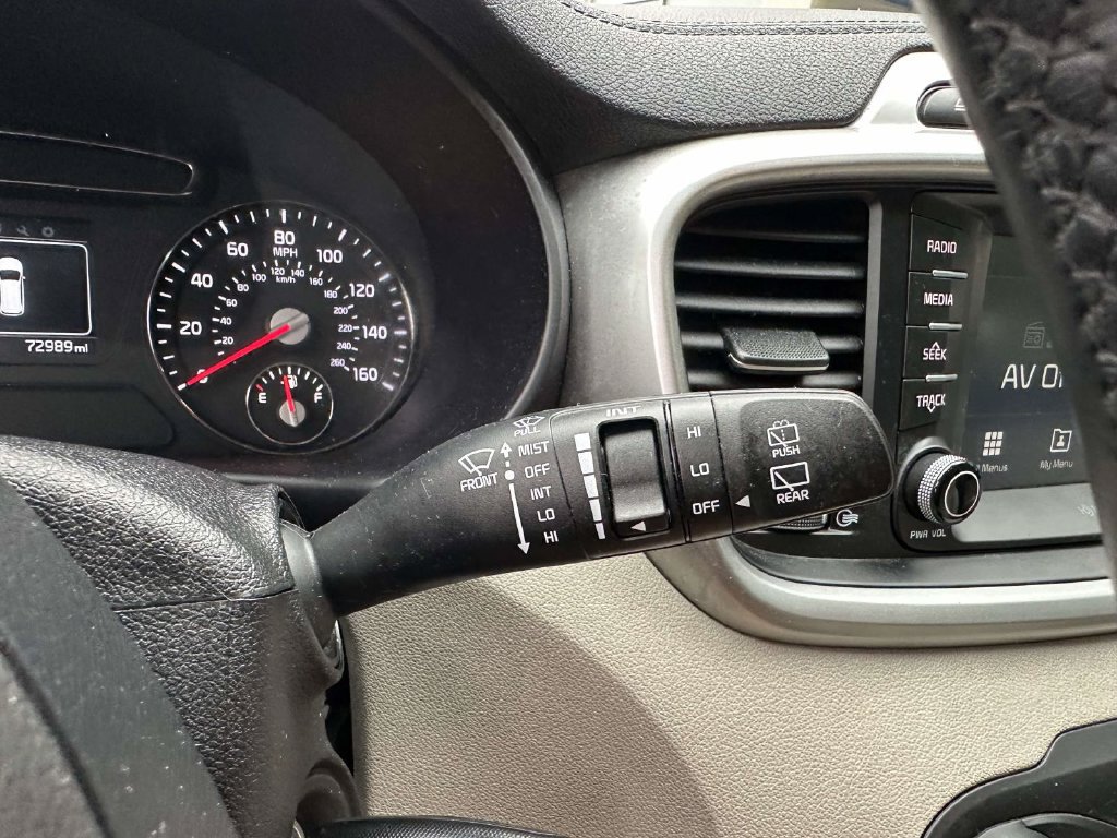Used 2018 Kia Sorento AWD image 30