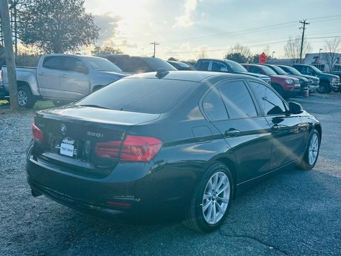 Used 2018 BMW 320i xDrive Sedan w/ Premium Package image 6