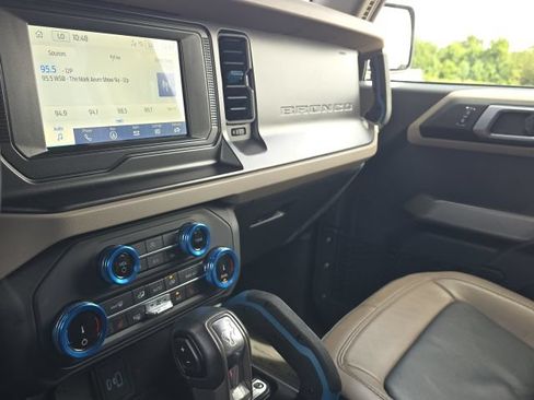 Used 2022 Ford Bronco Wildtrak AWD/4WD image 27