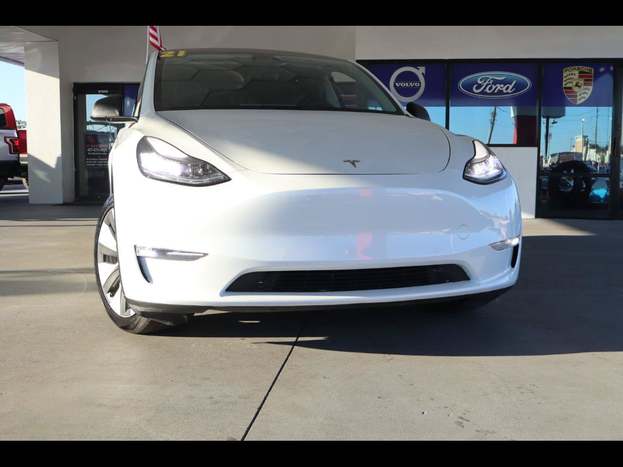 Used 2021 Tesla Model Y Long Range AWD/4WD image 1