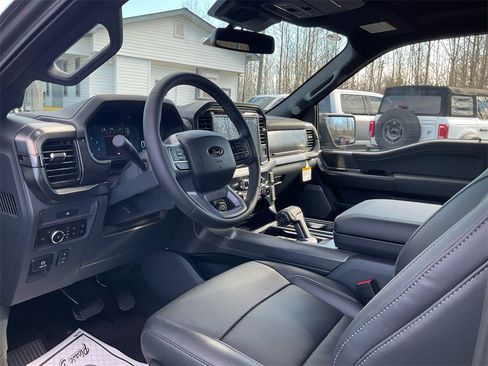 New 2025 Ford F150 Lariat w/ Equipment Group 501A Mid image 15