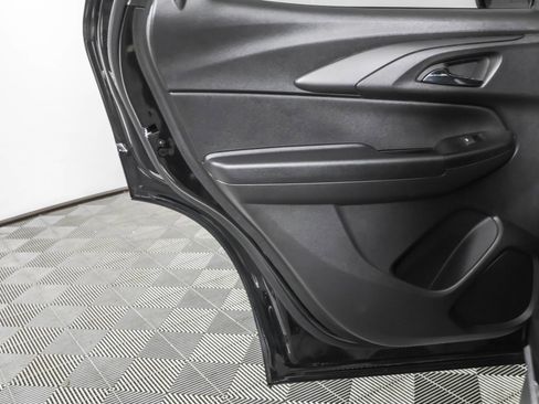 Used 2024 Chevrolet TrailBlazer LT FWD image 37
