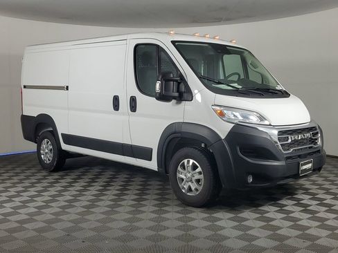 Used 2024 RAM ProMaster 2500 w/ Quick Order Package 22G SLT image 3