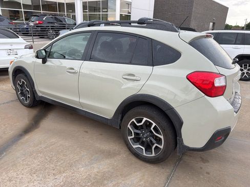 Used 2016 Subaru Crosstrek 2.0i Premium w/ Moonroof Package AWD/4WD image 4