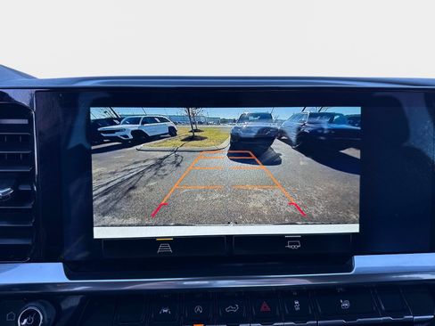 Used 2025 Chevrolet Silverado 1500 LT image 25