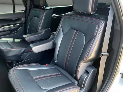 Used 2024 Ford Expedition Limited AWD/4WD image 22