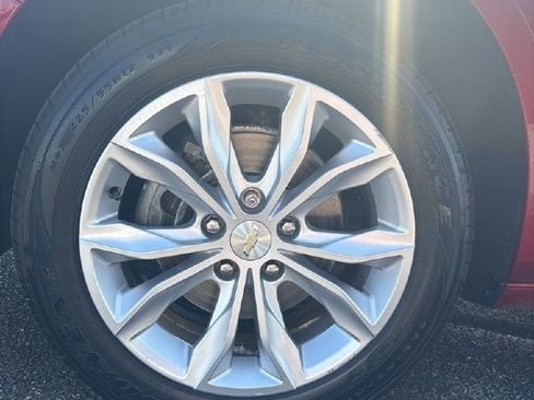 Used 2020 Chevrolet Malibu LT image 5