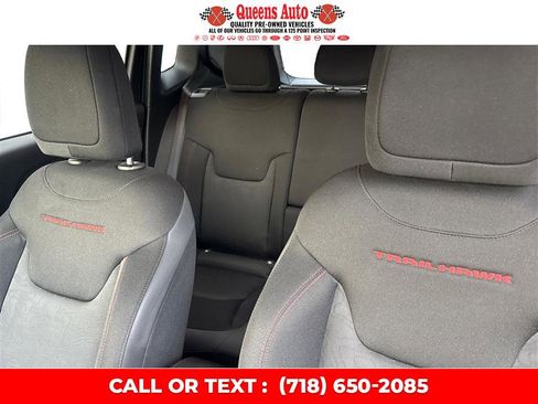 Used 2021 Jeep Renegade Trailhawk image 16