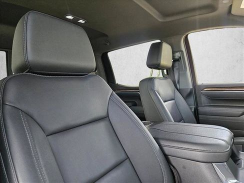Used 2025 Chevrolet Silverado 1500 LT Trail Boss w/ LT Trail Boss Premium Package AWD/4WD image 19
