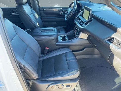 Used 2022 Chevrolet Suburban RST w/ Sport Performance Package image 30