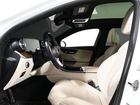 Used 2022 Mercedes-Benz C 300 4MATIC Sedan image 3