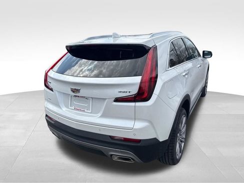 Used 2022 Cadillac XT4 Premium Luxury w/ Technology Package AWD/4WD image 5
