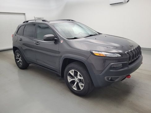 Used 2017 Jeep Cherokee Trailhawk w/ Cold Weather Group AWD/4WD image 11