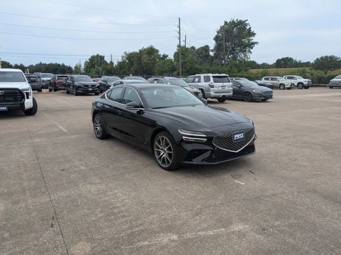Used 2025 Genesis G70 2.5T image 3