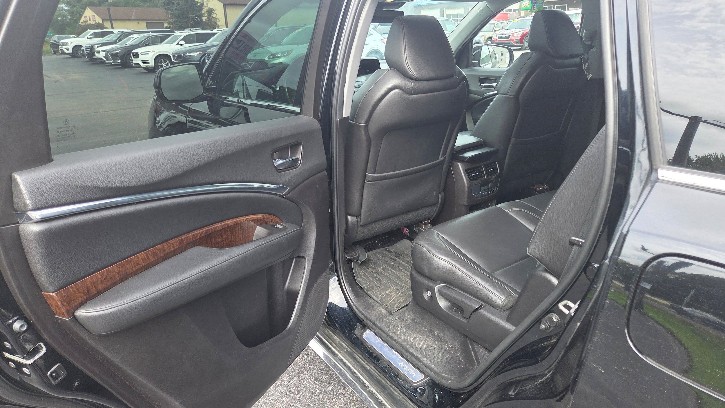 Used 2020 Acura MDX SH-AWD image 16