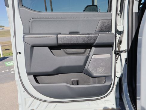 New 2025 Ford F250 Lariat w/ Lariat Ultimate Package image 38