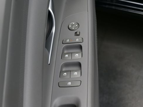 Used 2024 Hyundai Elantra SE FWD image 10