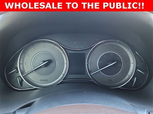 Used 2015 INFINITI QX80 Limited w/ Limited Package image 28