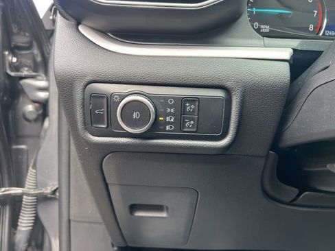 Used 2024 Ford Explorer XLT w/ Equipment Group 202A image 24