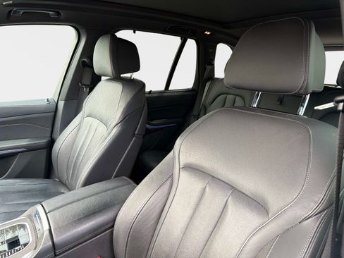 Used 2022 BMW X5 xDrive40i w/ M Sport Package AWD/4WD image 37