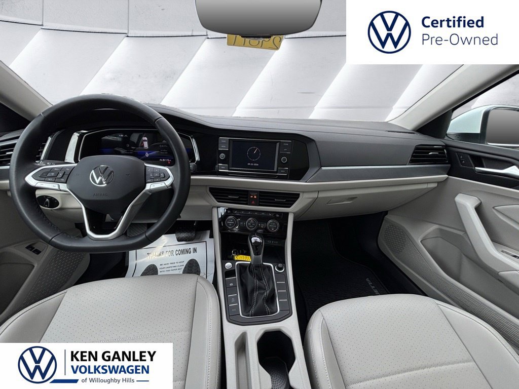 Used 2023 Volkswagen Jetta SE FWD image 16