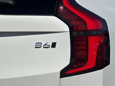 Certified 2025 Volvo XC90 B6 Core w/ Climate Package image 12