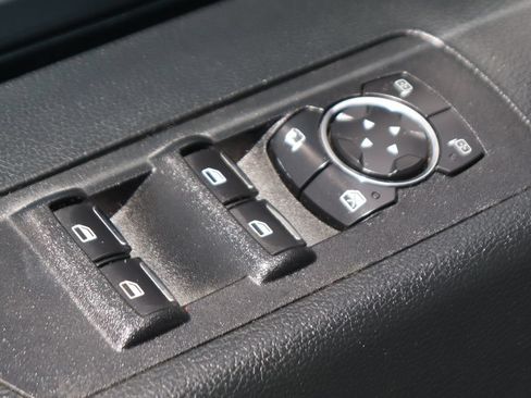 Used 2020 Ford F150 Lariat RWD image 15