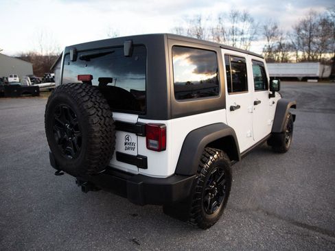 Used 2016 Jeep Wrangler Unlimited Sport image 3