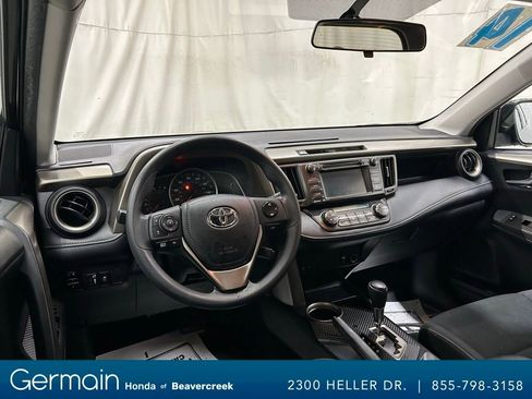 Used 2014 Toyota RAV4 XLE image 17