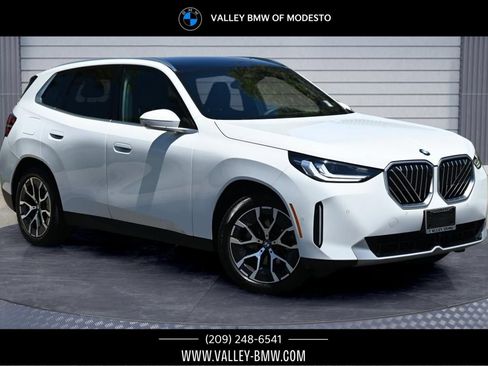 Certified 2026 BMW X3 xDrive30i w/ Premium Package AWD/4WD image 1