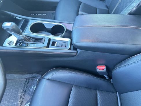 Used 2024 Nissan Altima 2.5 SR image 19