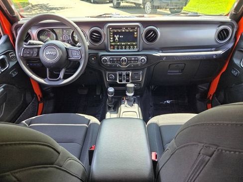 Used 2023 Jeep Wrangler Unlimited w/ Cold Weather Group AWD/4WD image 15