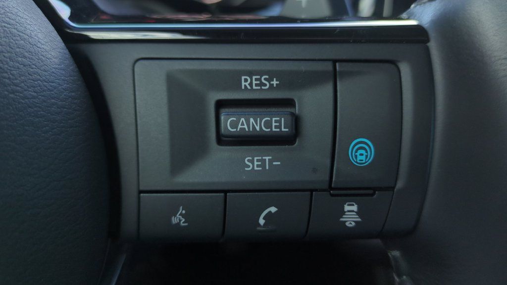 Certified 2024 Nissan Pathfinder SL FWD image 21