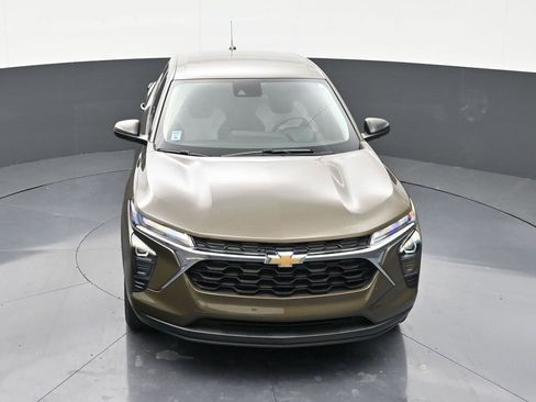 Used 2024 Chevrolet Trax LS FWD image 19