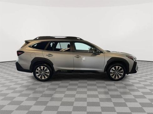 Used 2025 Subaru Outback Limited AWD/4WD image 6
