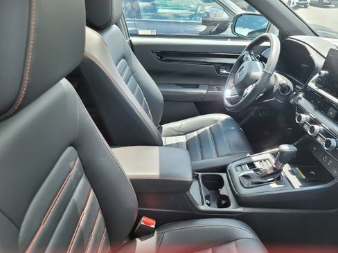 Used 2024 Honda CR-V Sport Touring image 4
