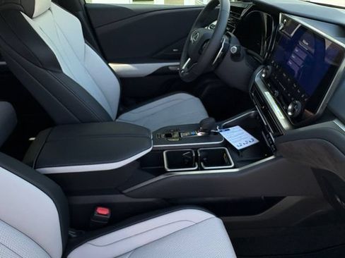 New 2026 Lexus TX 500h AWD image 22