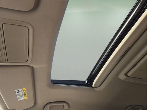 Used 2016 Honda Pilot Touring image 19