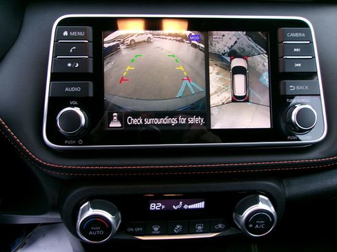 Used 2020 Nissan Kicks SR FWD image 17