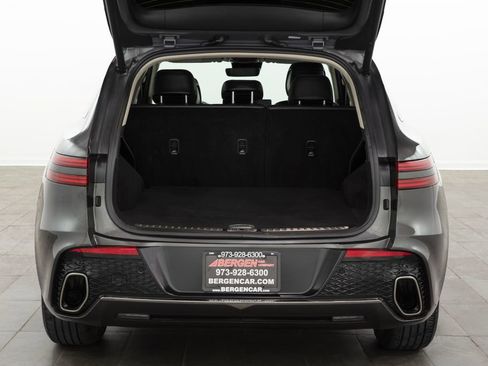 Used 2025 Genesis GV70 2.5T AWD/4WD image 12