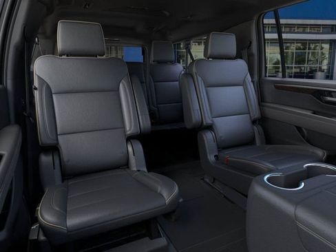 New 2026 Chevrolet Suburban Premier w/ Sun And Tow Package RWD image 17