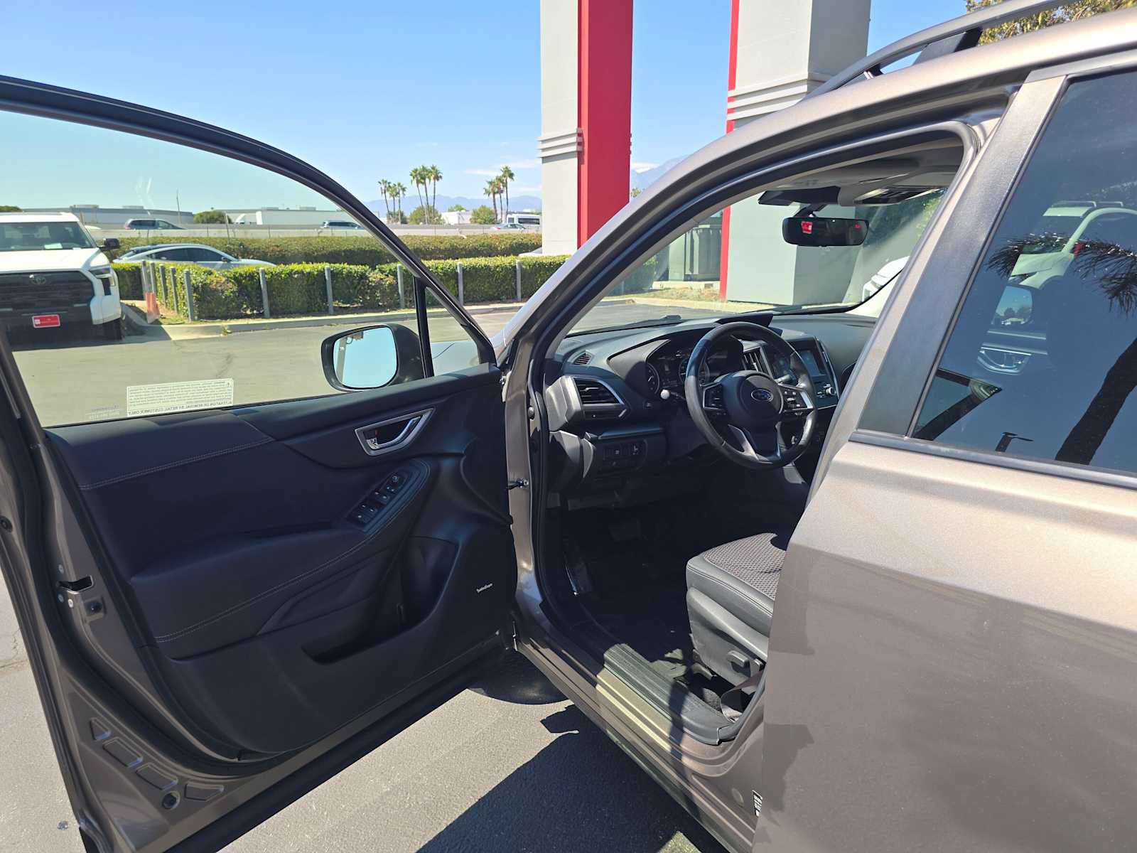 Used 2023 Subaru Forester Premium AWD/4WD image 19